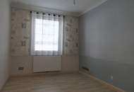 TOP LAGE - NEU RENOVIERTES 4 ZIMMER APARTMENT MIT LOGGIA