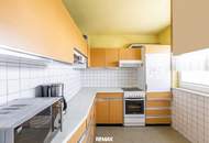 Attraktive Gewerbeimmobilie mit Wohnungseinheiten, Mitarbeiterzimmern und vielseitigen Nutzungsmöglichkeiten