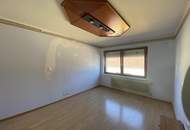 "Jungfamilienwohnung mit Garten und Parkplatz"