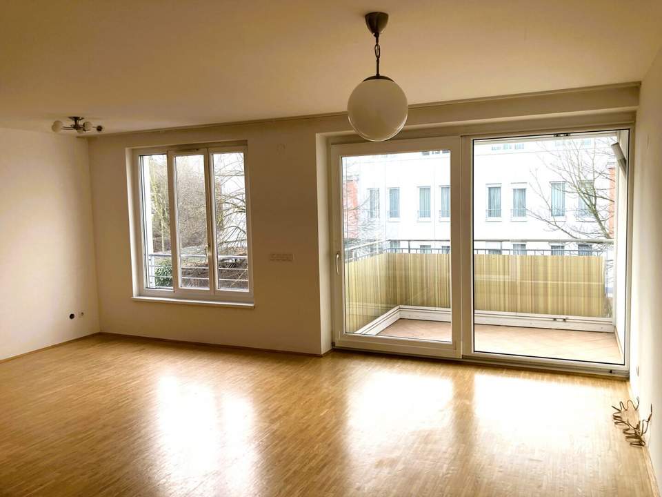 HELLE &amp; SONNIGE 74 m² WOHLFÜHLWOHNUNG // 3 Zimmer, 1. OG, TG-Parkplatz, am FROSCHBERG