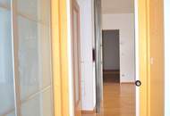 Große Dachterrasse! Lichtdurchflutete, elegante 3-Zimmer Dachgeschoßwohnung mit Garage!