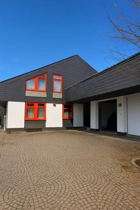 Beeindruckendes Raumangebot auf großem Grundstück!