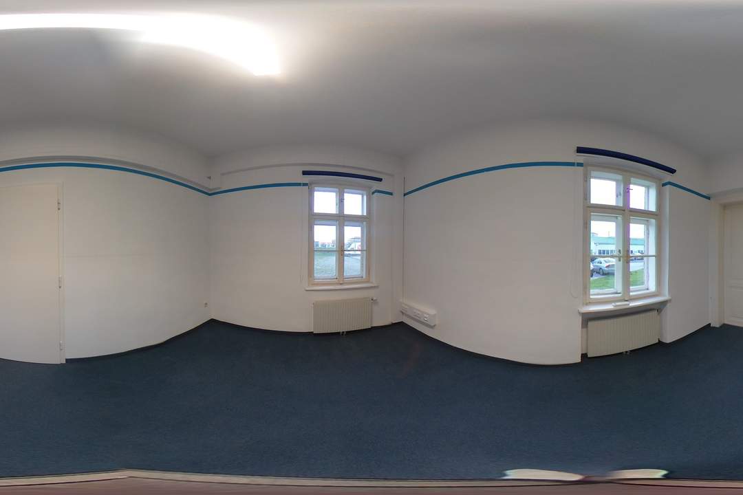 Bürofläche mit 3 Räumen in frequentierter Lage in Denkmalschutzobjekt