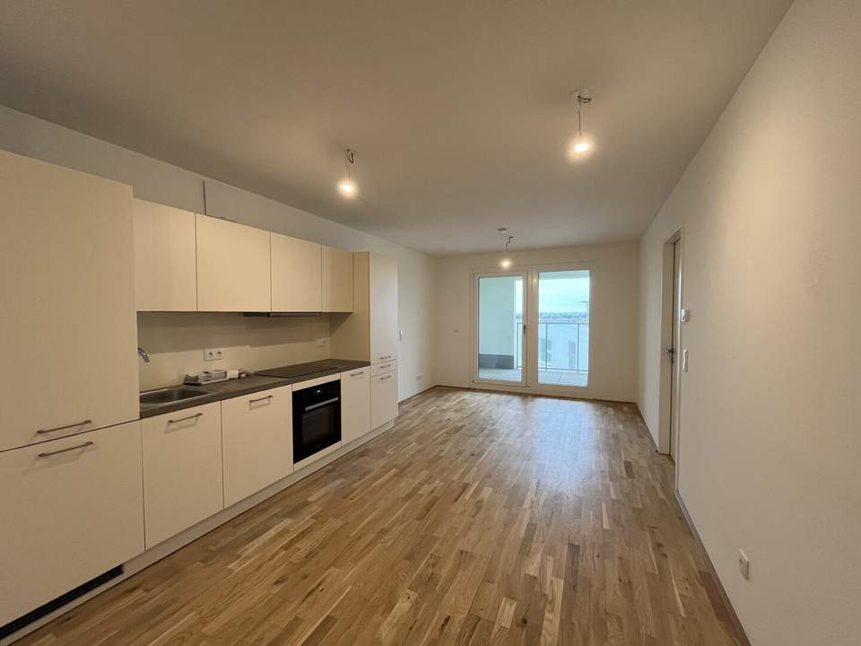 1220! Schöne 3-Zimmer Wohnung mit Balkon und tollem Blick nahe Badeteich Hirschstetten!