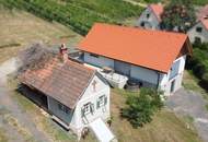 Modernes und neuwertiges Wohnhaus mit Eck- Terrasse und Vollkeller samt weiterem Uralt- Kellerstöckl mit Zu und Umbaugenehmigung