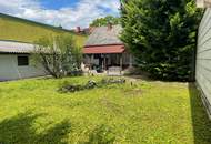 Ausbaufähiges Haus mit uneinsichtigem Garten