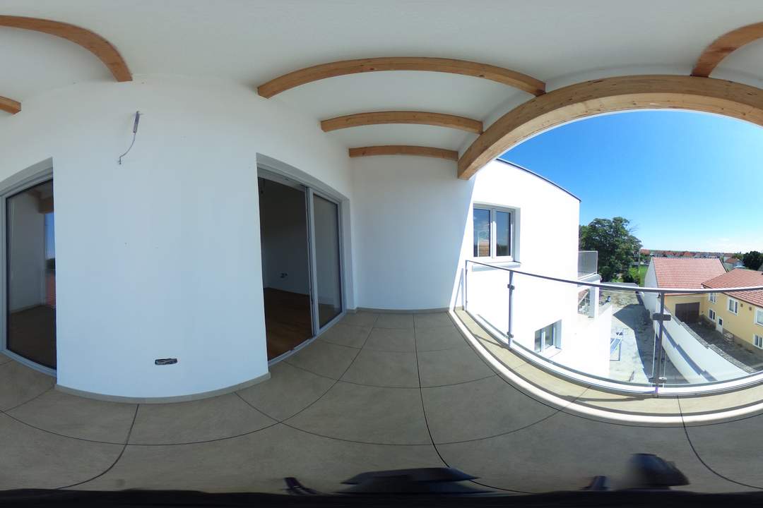 Modern Wohnen mit Balkon, Seeblick und Abstellplatz