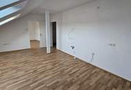 Geförderte 2 Zimmer- Dachgeschosswohnung mit unbefristetem Mietvertrag