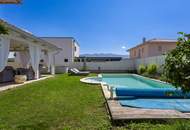 Einfamilienhaus mit Pool in Top Lage