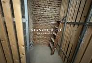 ZENTRALES 2 ZIMMER ALTBAUAPARTMENT MITTEN IM DRITTEN