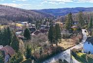 Grundstück mit Panoramablick an der Wiener Stadtgrenze - teilbar mit Bauträger-Eignung!