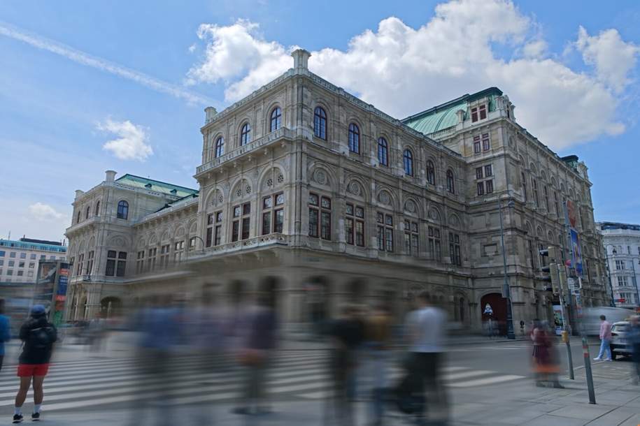 Bei Kärntner Straße &amp; Oper | Ecklokal mit 3m hohen Auslagen | inkl. Keller samt Lastenaufzug, Gewerbeobjekt-miete, 10.511,14,€, 1010 Wien 1., Innere Stadt