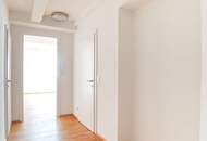 Offen gestatalltete Dachgeschoss-Maisonette mit Wintergarten und Terrasse | Erstbezug