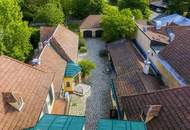 "Ca. 400 m² Wohnfläche plus weitere ca. 800 m² Nutzfläche mit viel Potenzial!"