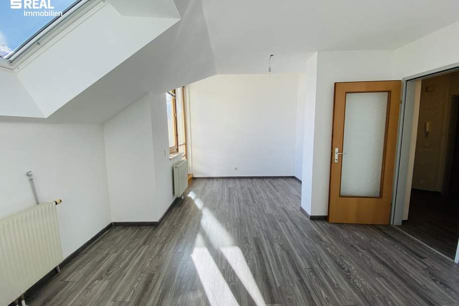 Dachgeschoßwohnung mit Balkon und Garage in Rif!, Wohnung-kauf, 289.000,€, 5400 Hallein