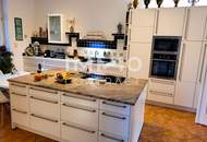 Französisches Jagd-Chalet – nur 30 Minuten von Wien: 2.480 m² Grundstück in unverbaubarer Ruhelage