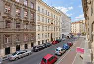 Zu Fuß zum Rochusmarkt & Donaukanal | Großzügiger Altbau mit ca. 3,60 m Raumhöhe | Separate Küche inkl. Küchenzeile | Hofseitiges Schlafzimmer mit Grünblick