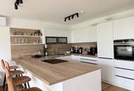 Edle 3- Zimmer-Wohnung mit großer Dachterrasse