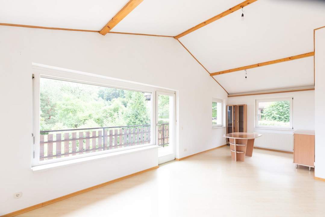 Lichtdurchflutete 3-Zimmer-Wohnung: Balkon, Blick ins Grüne & ruhige Lage