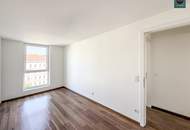 Klimatisierte Dachgeschoss Maisonette mit 2 Terrassen und Kamin nahe Uno City!