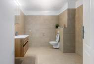 ERSTBEZUG - Helle 2-Zimmer-Dachgeschoßwohnung mit Loggia