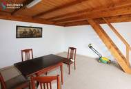 Altes Haus, 5 Zi, teilweise renoviert, Fenster & Türen erneuert, Dach neu eingedeckt, Carport