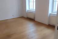 3 Zimmer Altbauwohnung hofseitig unbefristet