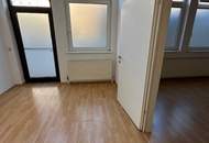 Ruhige Lage, modernes Büro/Praxis mit Autoabstellplätzen in zentraler Lage! Unbefristet!