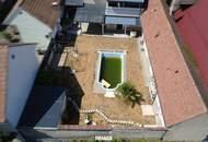 Geräumiges Einfamilienhaus mit Innenhof und Pool in Reichersdorf