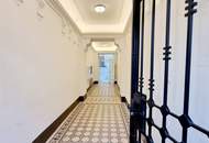 Altbauflair neu entdeckt: Liebevoll sanierte 2-Zimmer-Wohnung mit moderner Ausstattung und bester Infrastruktur +Traumhaftes Altbauhaus + Überzeugen Sie sich selbst!