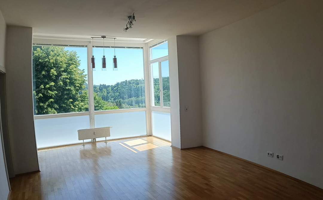 RARITÄT in Mariatrost: Exklusive 3-Zimmer-Wohnung mit Wintergarten, unverbaubarem Grünblick &amp; seitlichem Blick zur Basilika! Besichtigen Sie gleich am Wochenende gemeinsam mit mir diese tolle Wohnung! (Provisionsfrei)