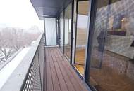 FERNBLICK, DACHGESCHOSS, 102 m2 Maisonette, 3 Zimmer, Komplettküche, Wannenbad, Parketten, Innstraße