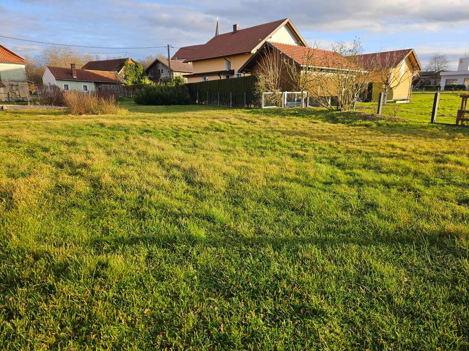 Sonniger Baugrund im Zentrum von Ranshofen