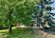 Haus mit großer Terrasse und wunderbarem Garten