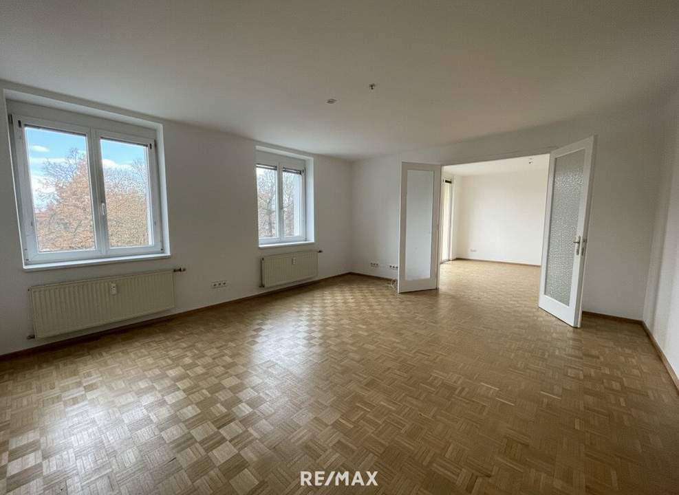 Miete: 4,5-Zimmer-Wohnung mit Balkon in zentraler Lage - perfekt auch als Studenten-WG
