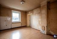 Sanierungsbedürftiges Einfamilienhaus zentral gelegen! (Provisionsfrei)