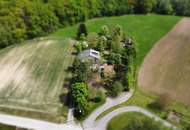 "GRÜNOASE MIT FAMILIENHAUS UND EINZIGARTIGER SONDERWIDMUNG/BETRIEBSBEREICH (EHEM. HEURIGEN) IN STEPHANSHART "