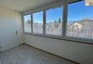 Gut geschnittene 1-Zimmer-Wohnung mit Loggia und Entwicklungspotenzial