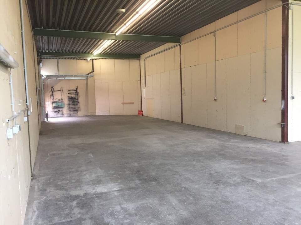 PROVISIONSFREI | Helle Gewerbehalle mit 170 m² | Top Verkehrsanbindung in Enzenreith
