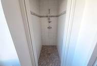 ZENTRUMSLAGE! Zinshaus mit 6 Wohneinheiten! 3 Wohnungen VERMIETET / 3 FREI und SANIERT