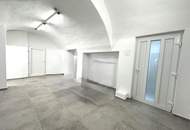 **Einzigartige Gewerbeimmobilie im historischen Gebäude, modern saniert, Top1, 243m² &amp; Top2, 221m², flexibel zusammenlegbar, großzügige Parkflächen**
