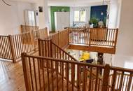 Podersdorf- Zweifamilienhaus mit Lagerhalle und Garten- viel Platz für alle!