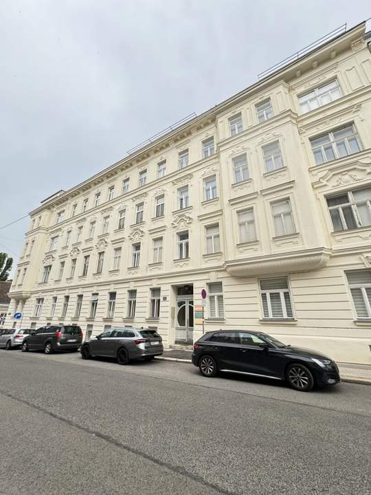 Unbefristete 3-Zimmer-Wohnung im 3. Liftstock in der SCHULGASSE zu kaufen (Mieter 90 Jahre)