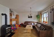 SOLIDES WOHNHAUS MIT EHEMALIGEM SOMMERHAUS, HERRLICHER TERRASSE UND POOL IN TRAUMHAFTER RUHELAGE
