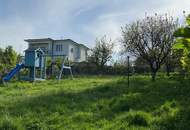 *Direkt in Klosterneuburg (nähe Weidlinger Bahnhof)* Stilvolle Gründerzeitvilla mit Fernblick, Pool, Wintergarten und großzügigem Garten