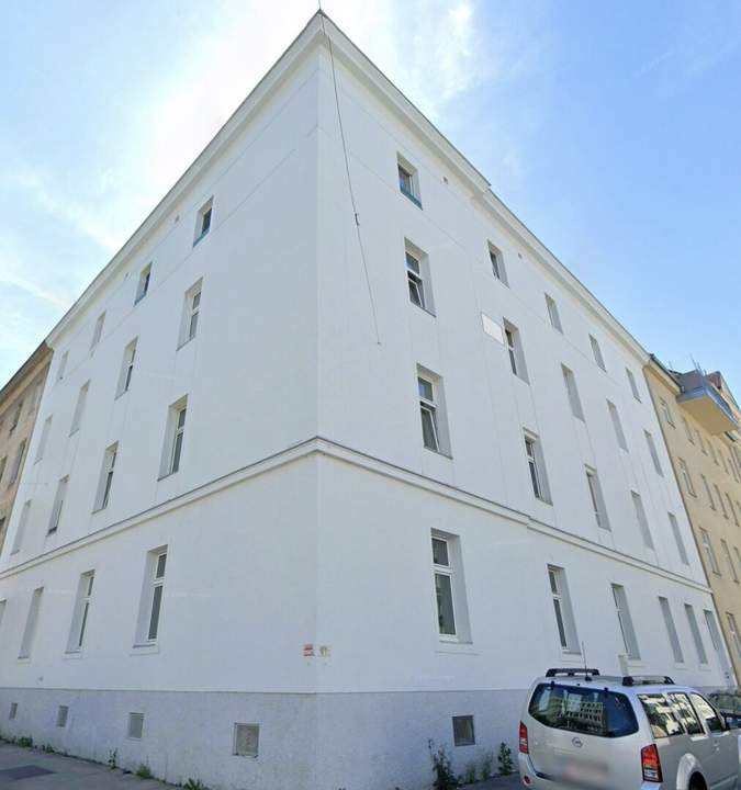 INVESTMENTPAKET | 14 EIGENTUMSWOHNUNGEN | CA. 751 m² + DG-AUSBAUPOTENZIAL | SHARE DEAL möglich