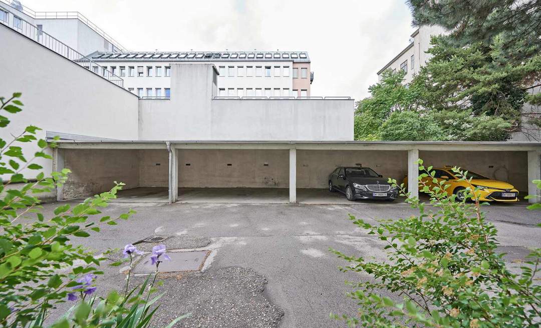 Überdachter Stellplatz im Innenhof – jetzt sichern!