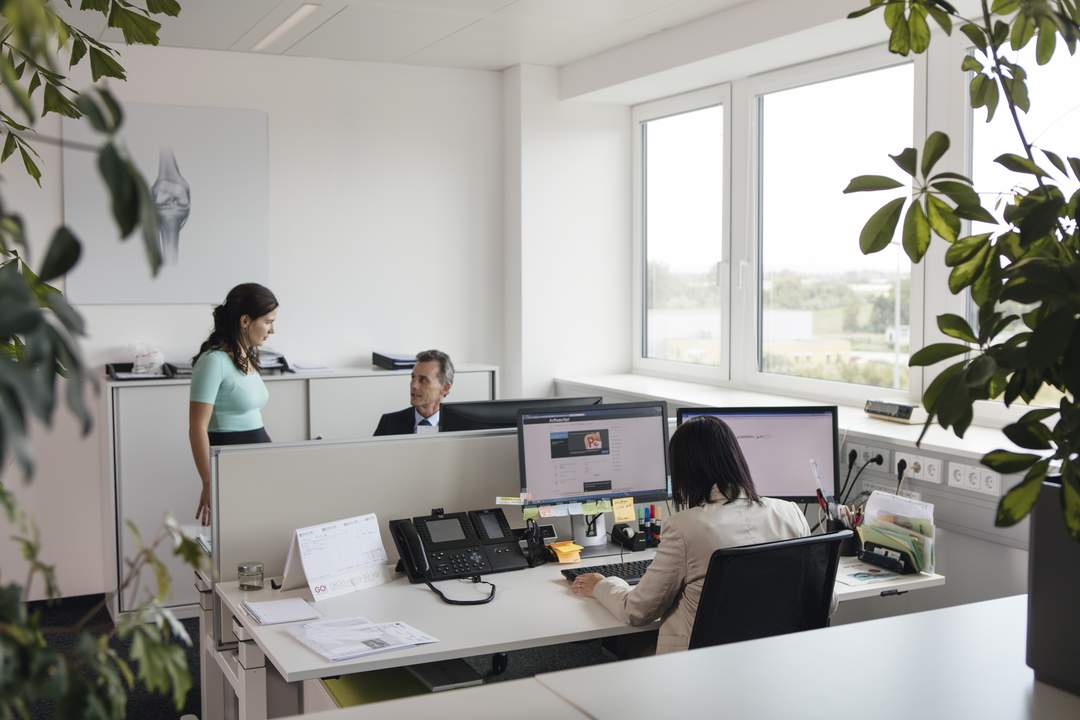 218 m² Bürofläche, direkte Autobahnanbindung und Parkmöglichkeiten vor Ort, provisionsfrei - WALTER BUSINESS-PARK