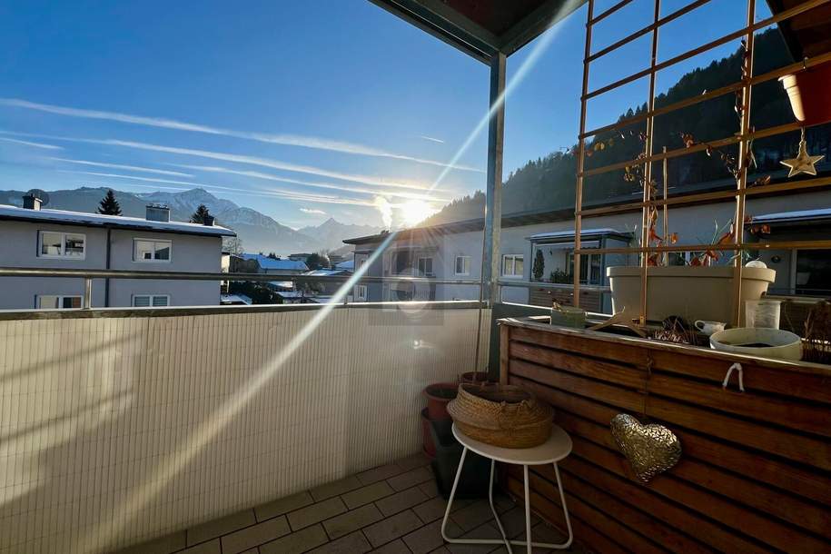 SUPER ZUSTAND MIT SONNIGEM BALKON IN RUHIGER LAGE + TIEFGARAGENPLATZ, Wohnung-kauf, 5700 Zell am See