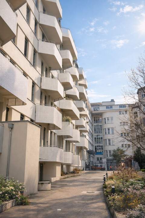 Dreizimmerwohnung - hohe Räume, Topausstattung im Stadtpalais